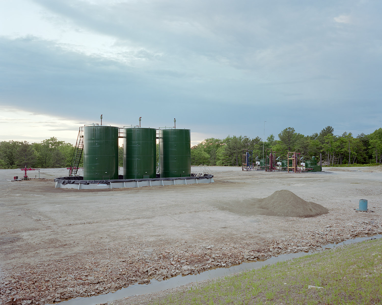  View of an EOG Resources well pad containing completed wells in the Moshannon State Forest in Penfield, PA on 06/06/2012.&nbsp; © Noah Addis/MSDP 2012 