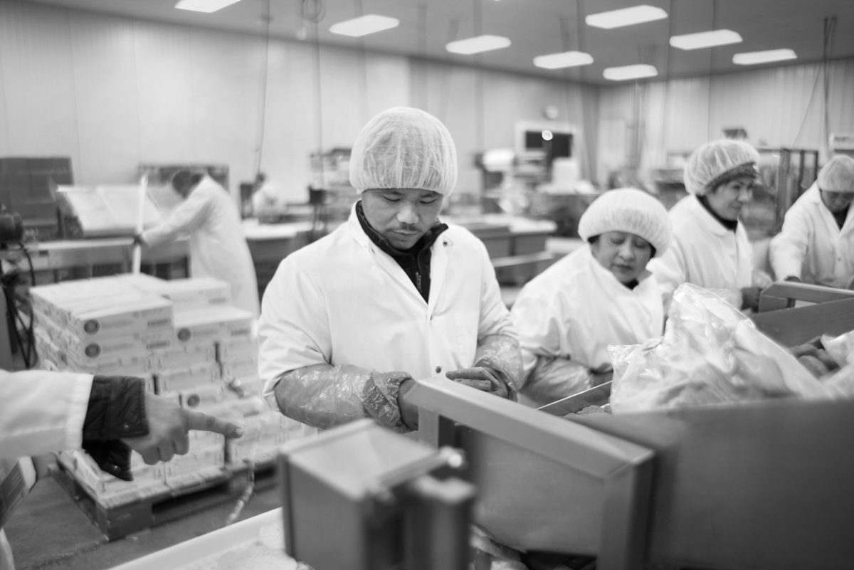  This is the 4th Street Barbecue packing company in Speer, PA. They package food for a wide variety of companies including Wal Mart. Som works on a line that packages frozen fish sandwiches. Som gets one 30 minute break for dinner and relaxing. He br