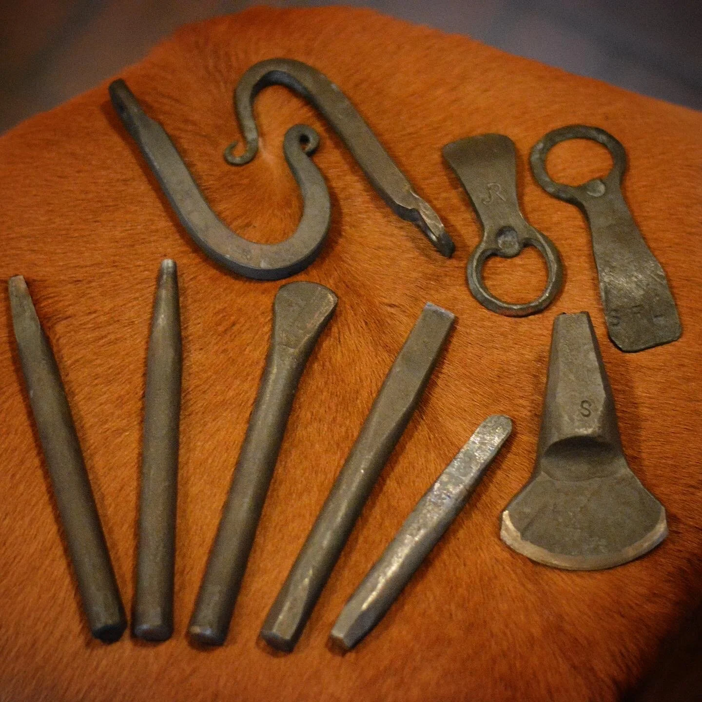 5CA9ABD8-FD95-47F0-B7DA-B0F9B73D7F0D