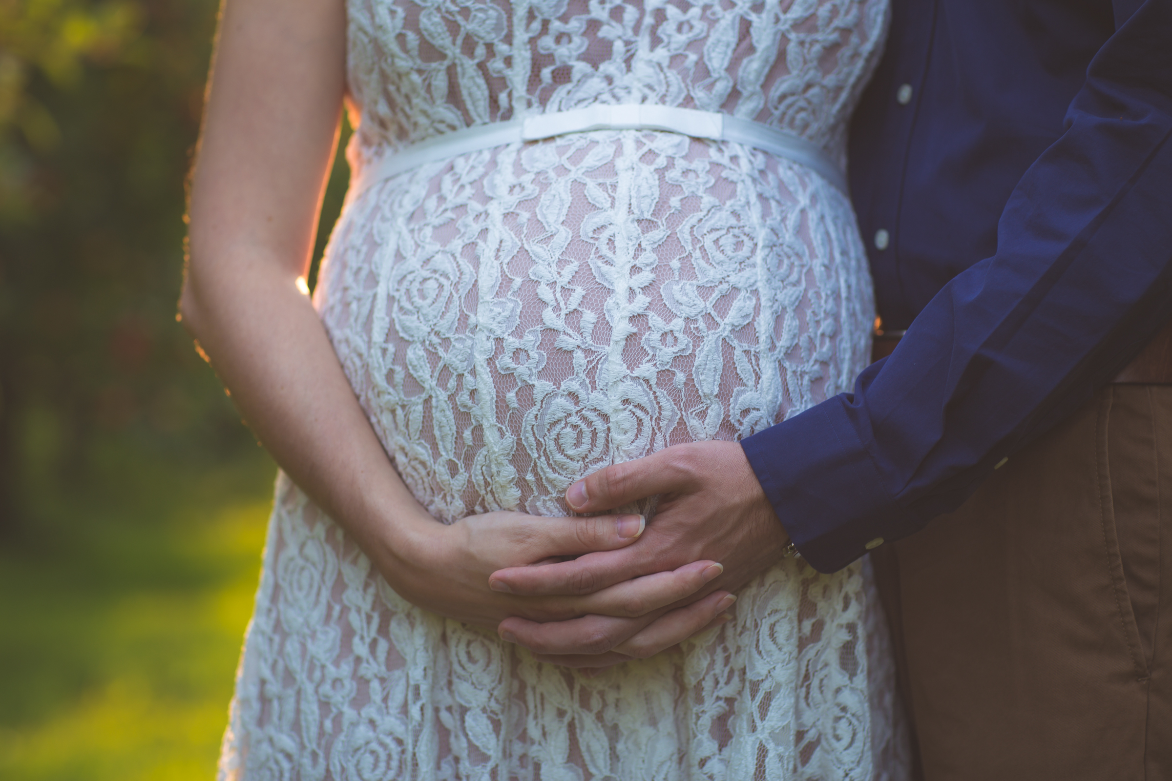 Bumps & Blossoms | A Maternity Shoot at Super Bee Orchard