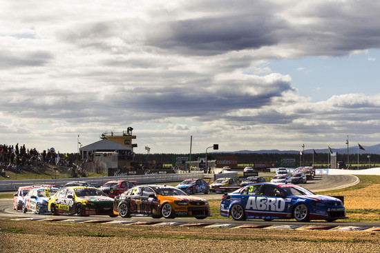 Andre Heimgartner in action at Symmons Plains (credit-Dirk Klynsmith Photography)