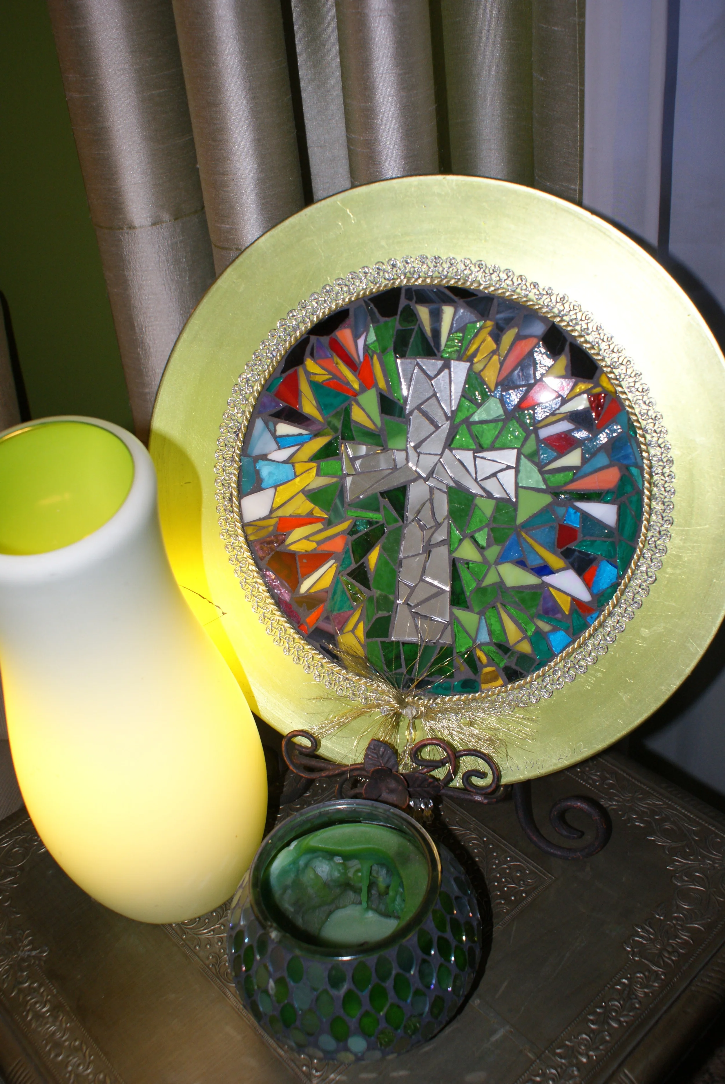 Mosaic Cross Charger Plate