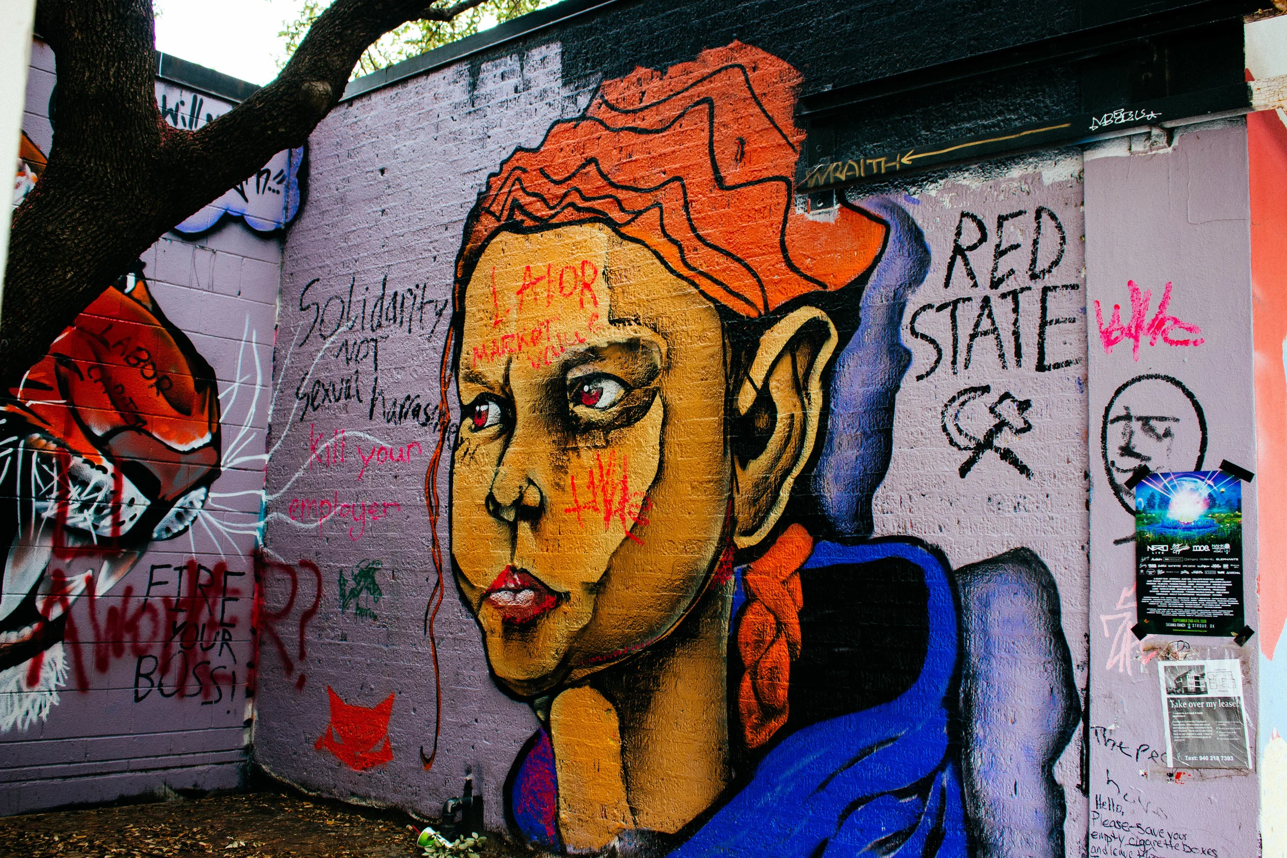 Mural in a nook by Kush Denton on Hickory St. near campus. Photo by Adrian Samano.