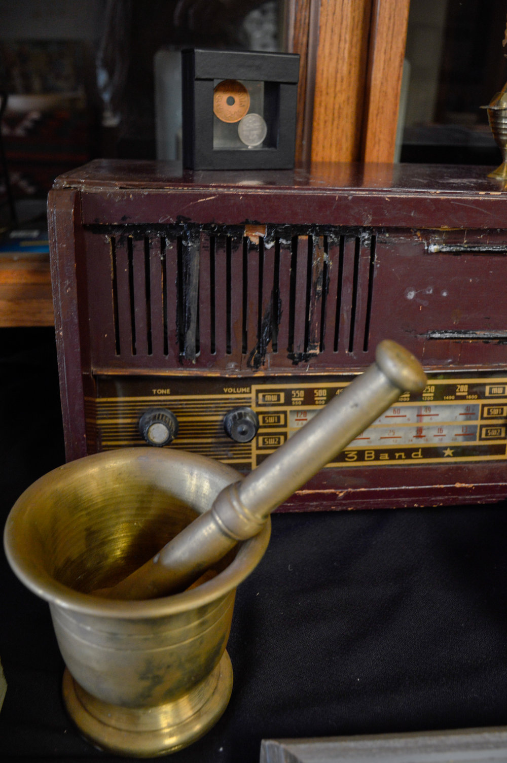  Old radio and artifacts found at Broken Film Festival 