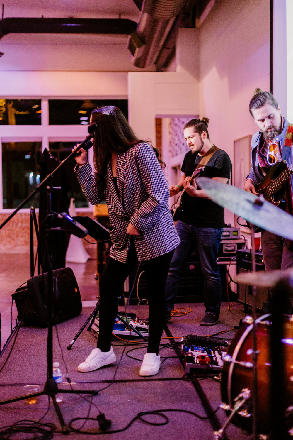  HONIN performs during the 3rd Annual DAM Awards pre-show. 