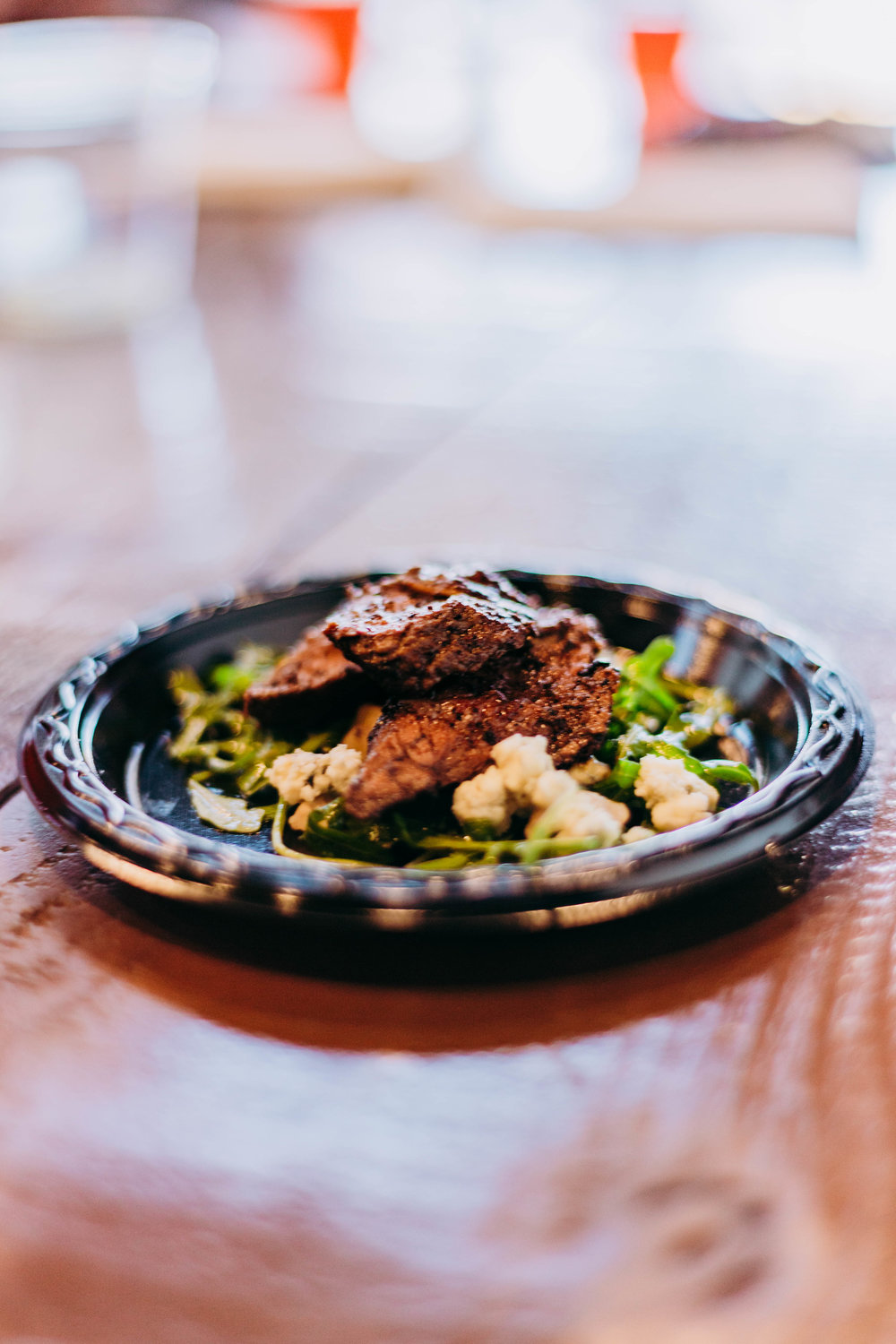  The second course: Steak Salad with Walnuts, Citrus Dressing, and Foir D’Avancio Cheese. Photo by Jennifer Meza. 