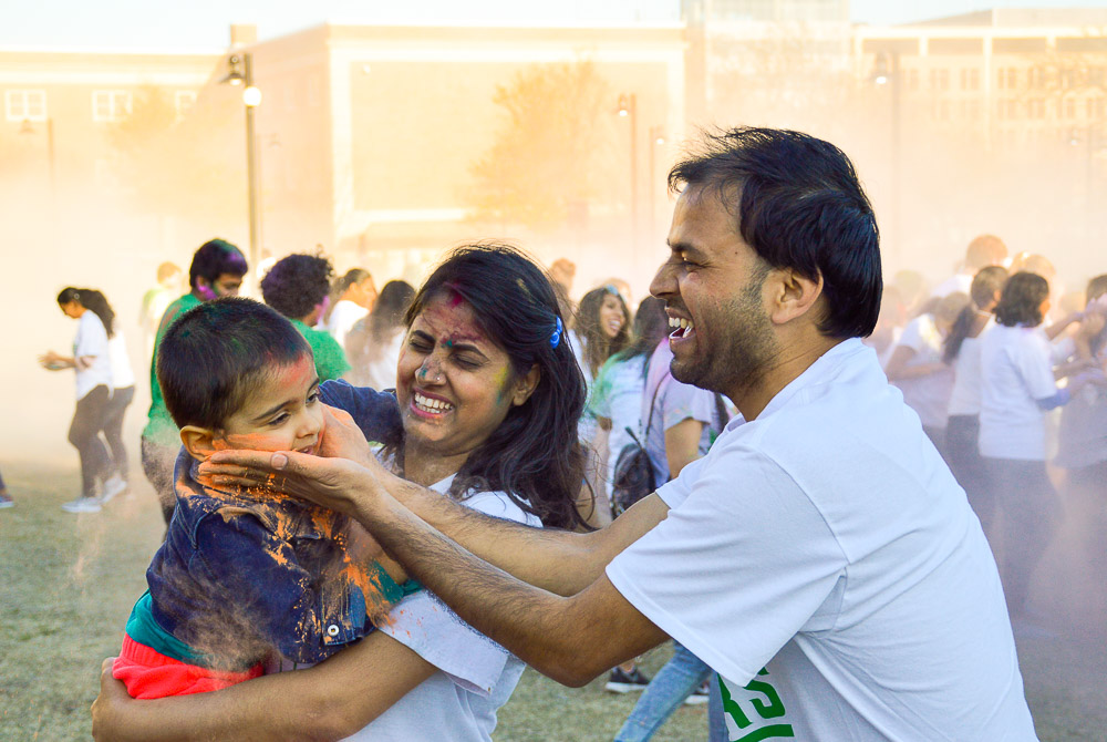  A family takes part in the color-powder festivities. 