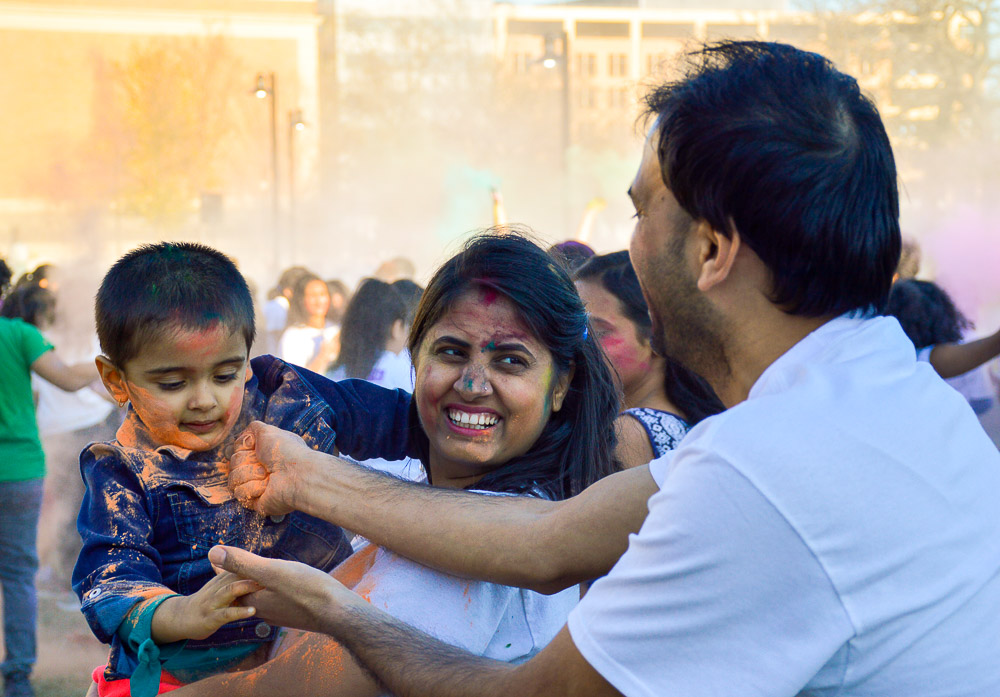  A family takes part in the color-powder festivities. 