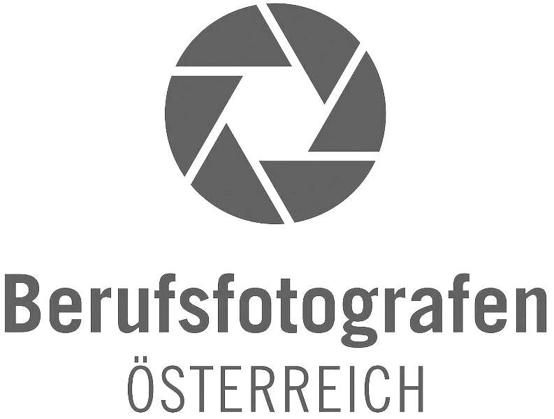 01_Berufsfotograf Logo-klein.jpg