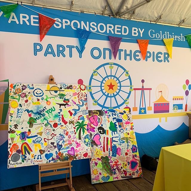 A Sunday well spent painting with everyone at the @uclamch Party on the Pier fundraiser! Big thanks to everyone that came and shared some smiles with us 😊🎨