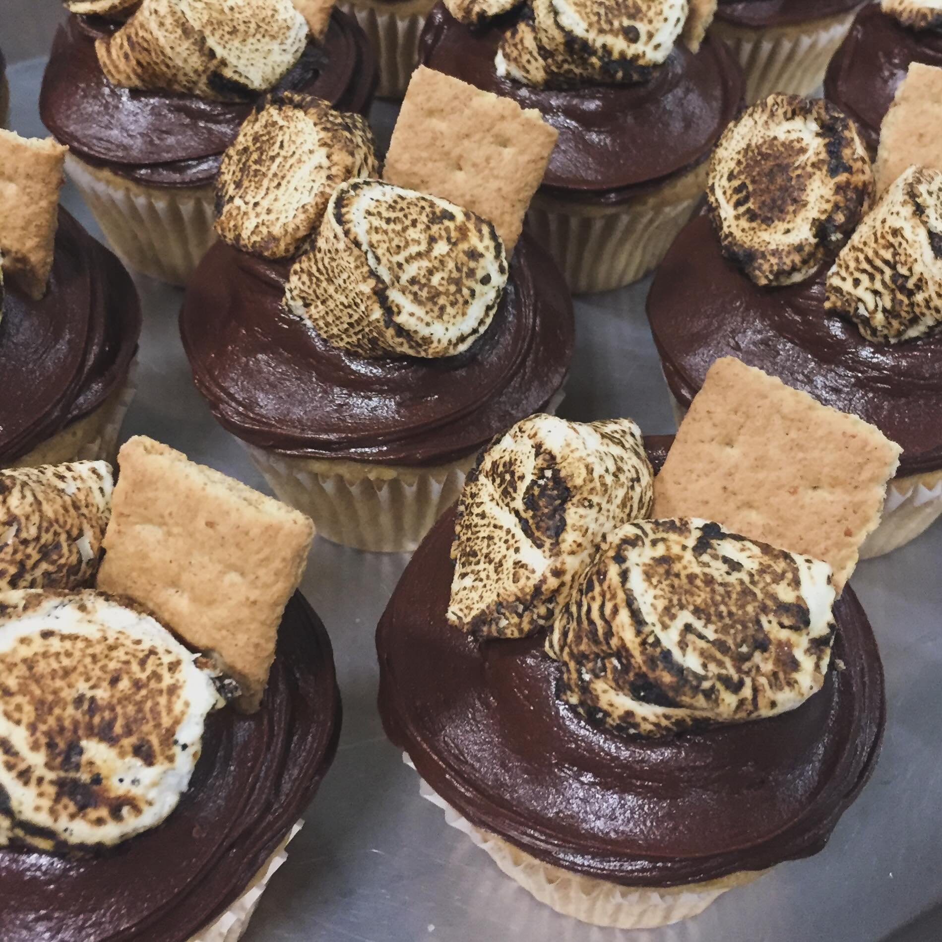 A favorite is back! Our S&rsquo;mores is here all month. Now summer can officially start! #FOM #frostedcupcakery #belmontshore #2ndstreet