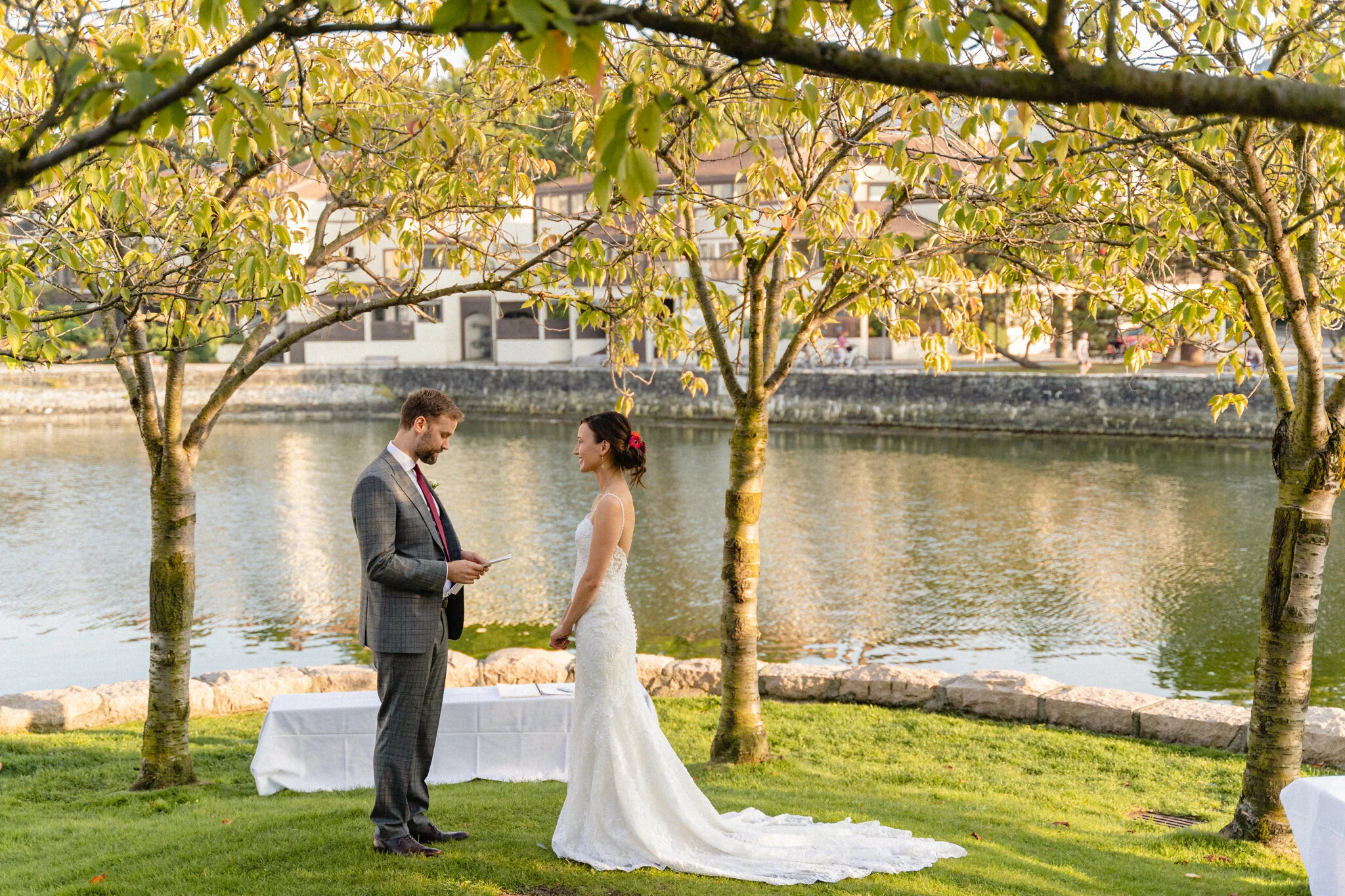 20201002_Bethany&Ian_SneakPeek (10 of 30).jpg