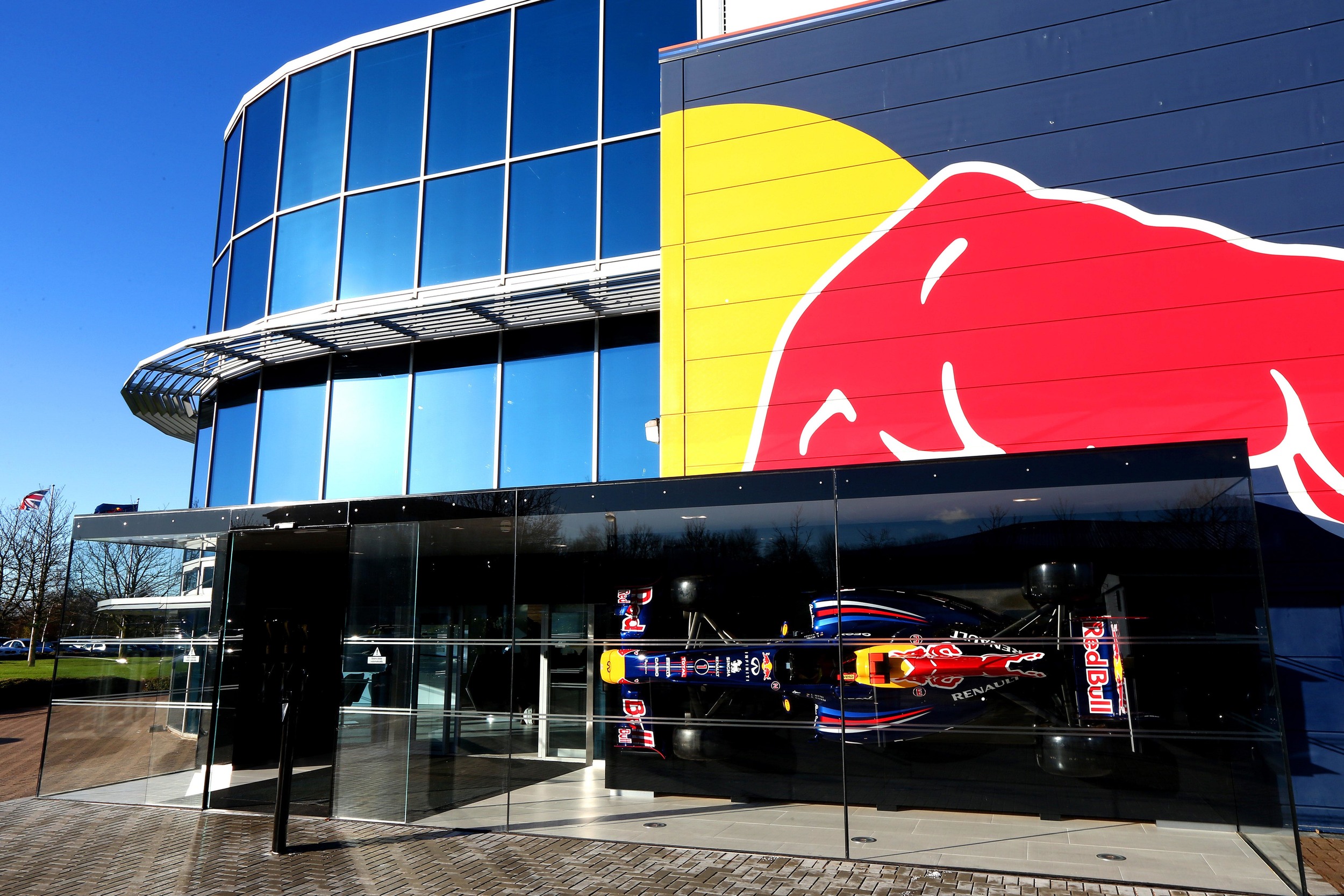 coping Rudyard Kipling jomfru Red Bull Racing Milton Keynes — Meson Electrical Services