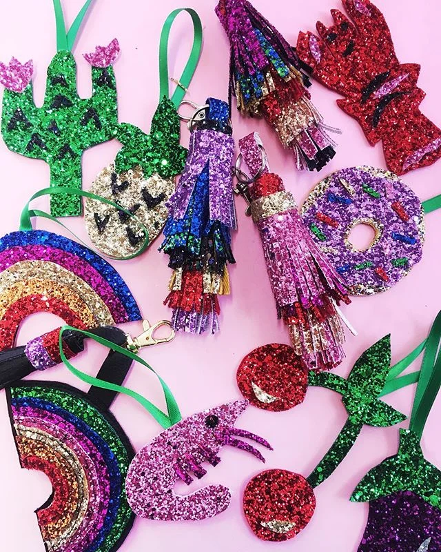 This festive season we’re going full on tutti fruity rainbow sparkly awesomeness! Who’s with me? 💖🌈🍆🦐💜🍒🍩