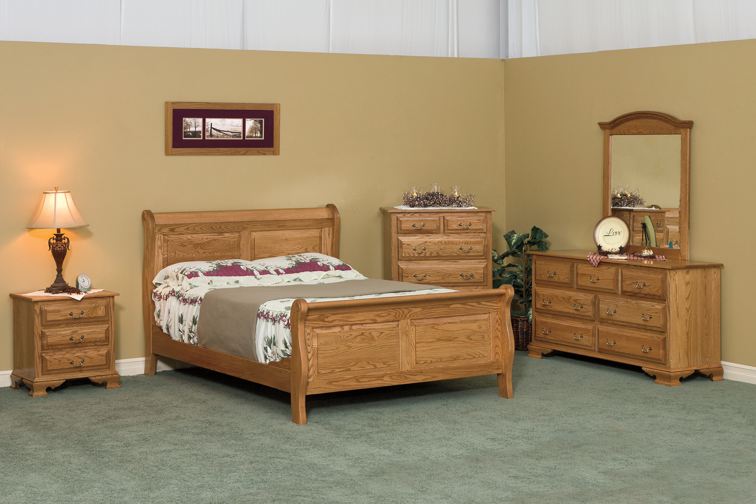 187236-lancaster bedroom.jpg