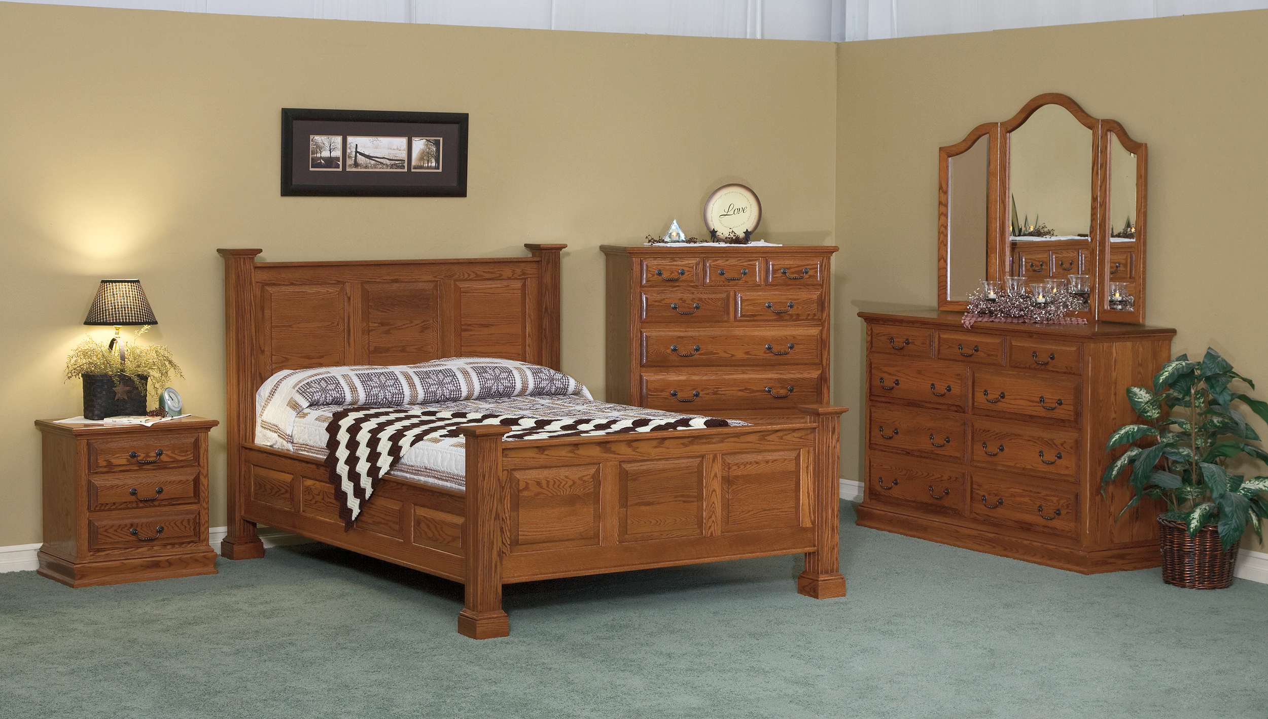 187236-royal bedroom.jpg