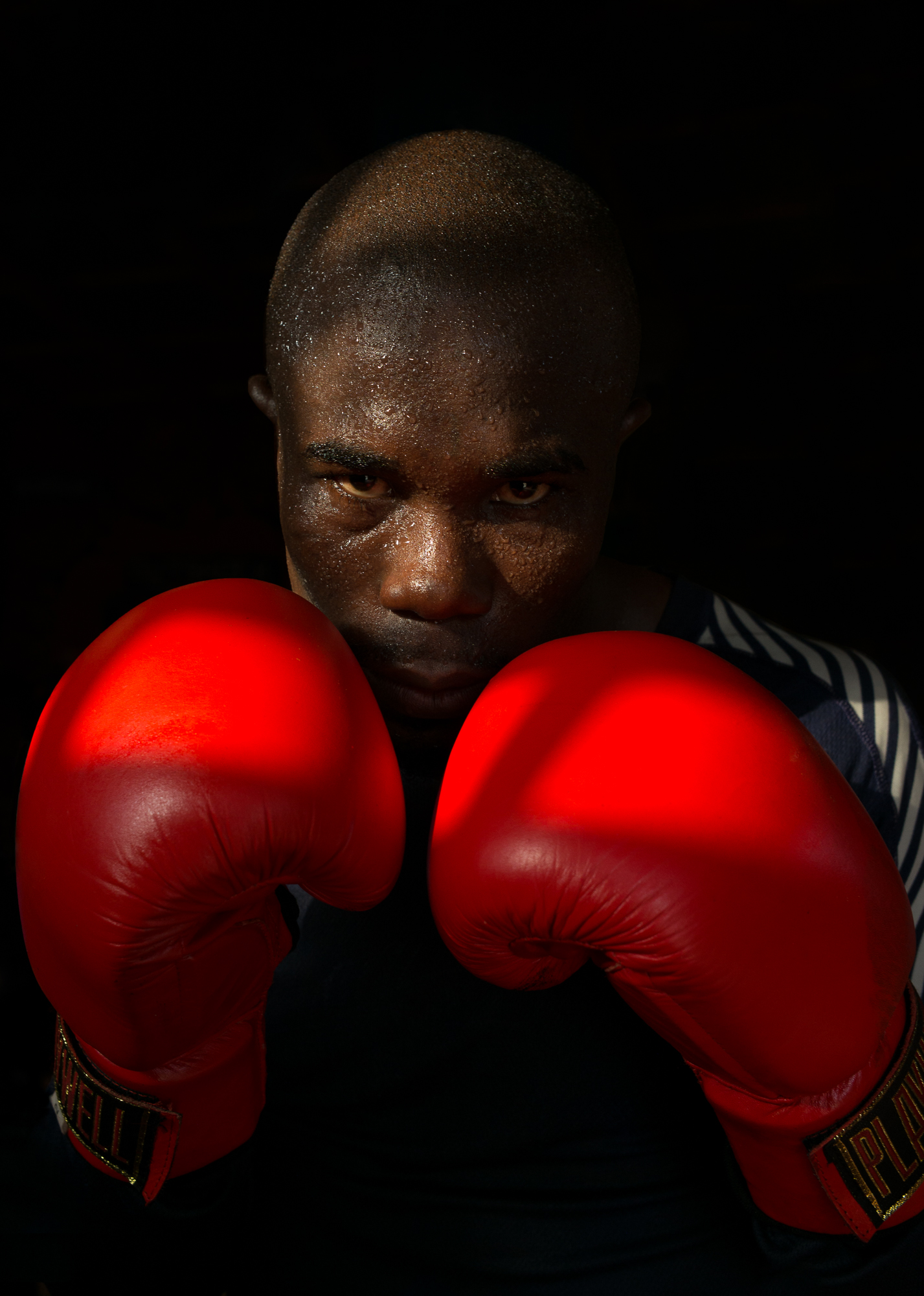  Moses Dodzi, 29 - 17 years of boxing: 5 Fights / 3 Victories 