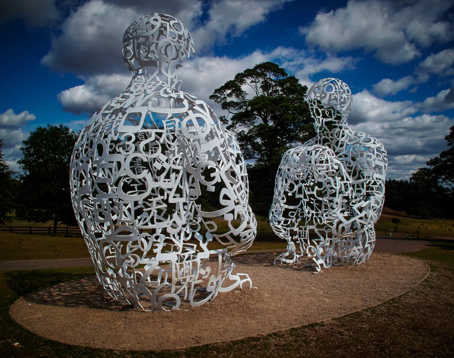 Spiegel, artist Jaume Plensa