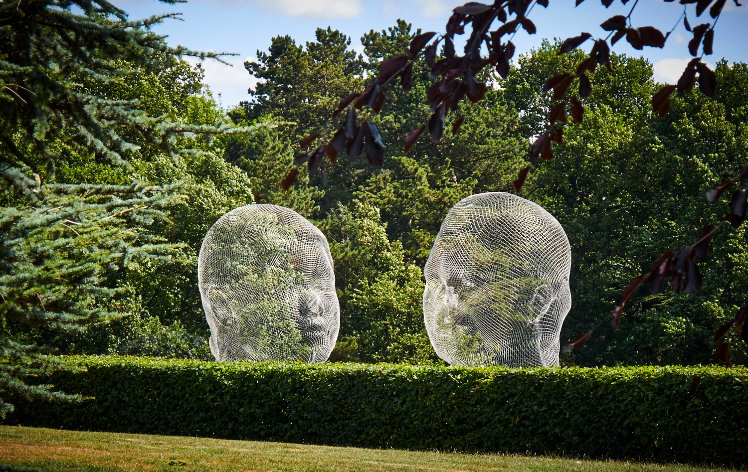 Nuria and Irma, artist Jaume Plensa