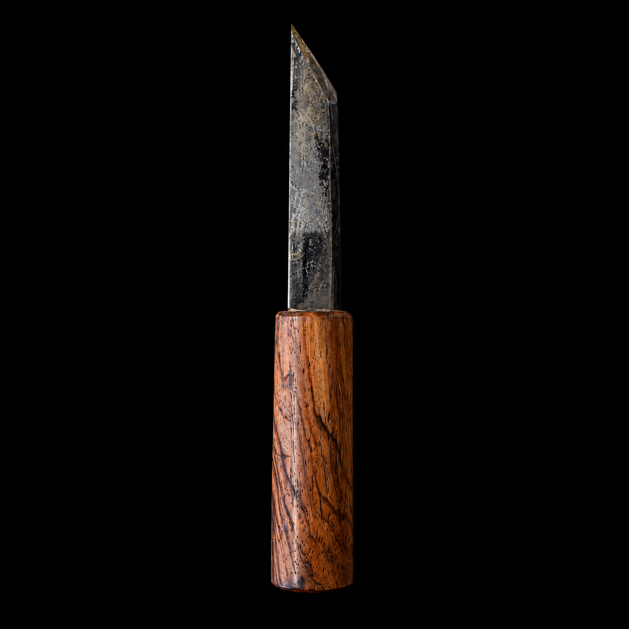 Couteau-huitres-cocobolo-cylindrique-fond-noir.png