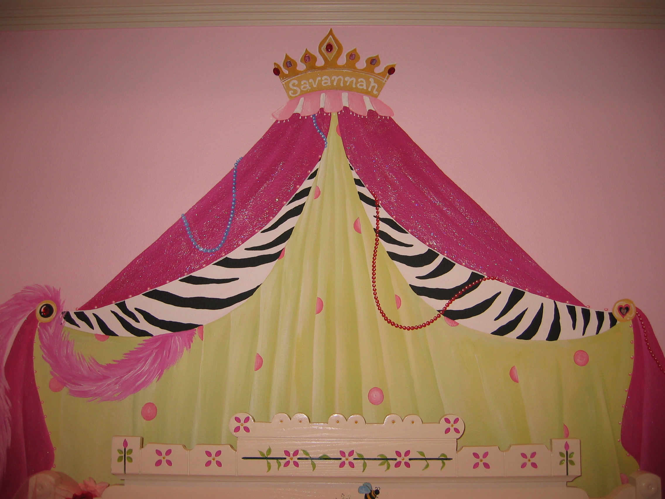20040702.09.mural.savannah.princess.curtain.JPG