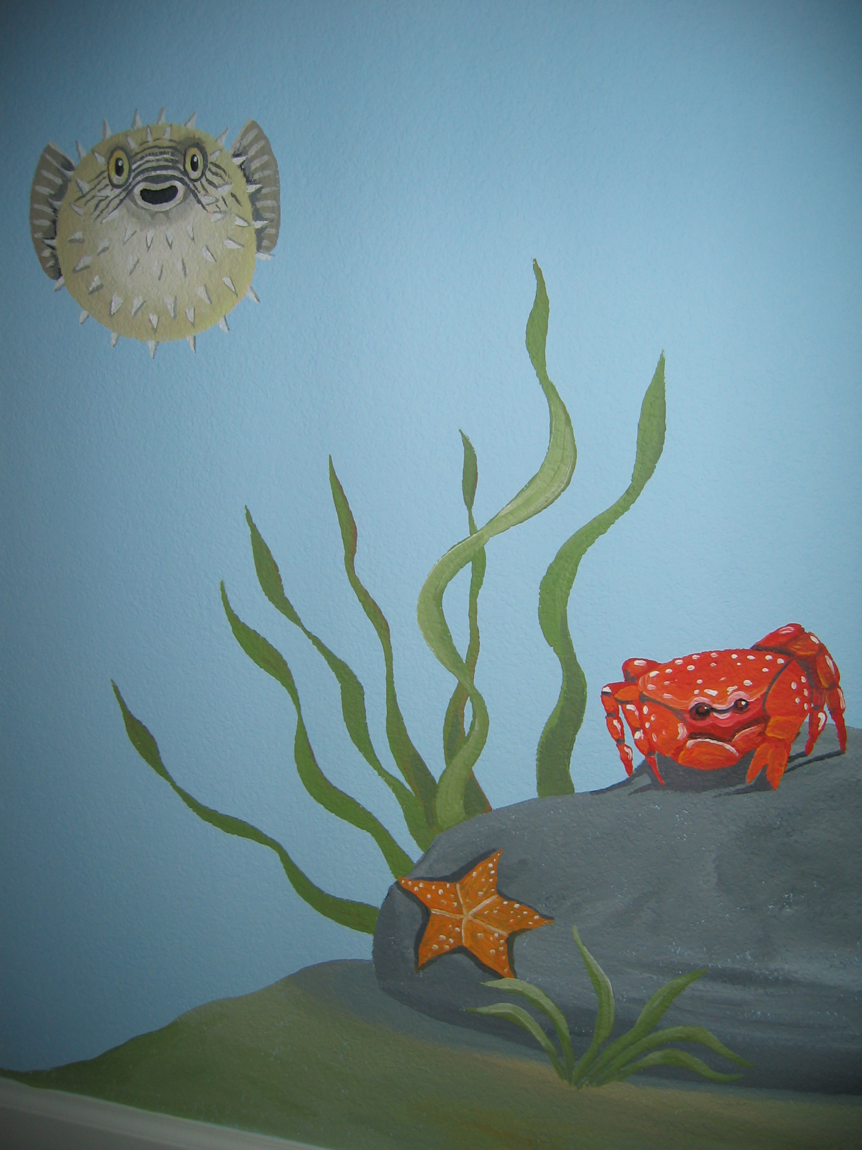 20040525.09.mural.puffer.fish.crab.starfish.jpg