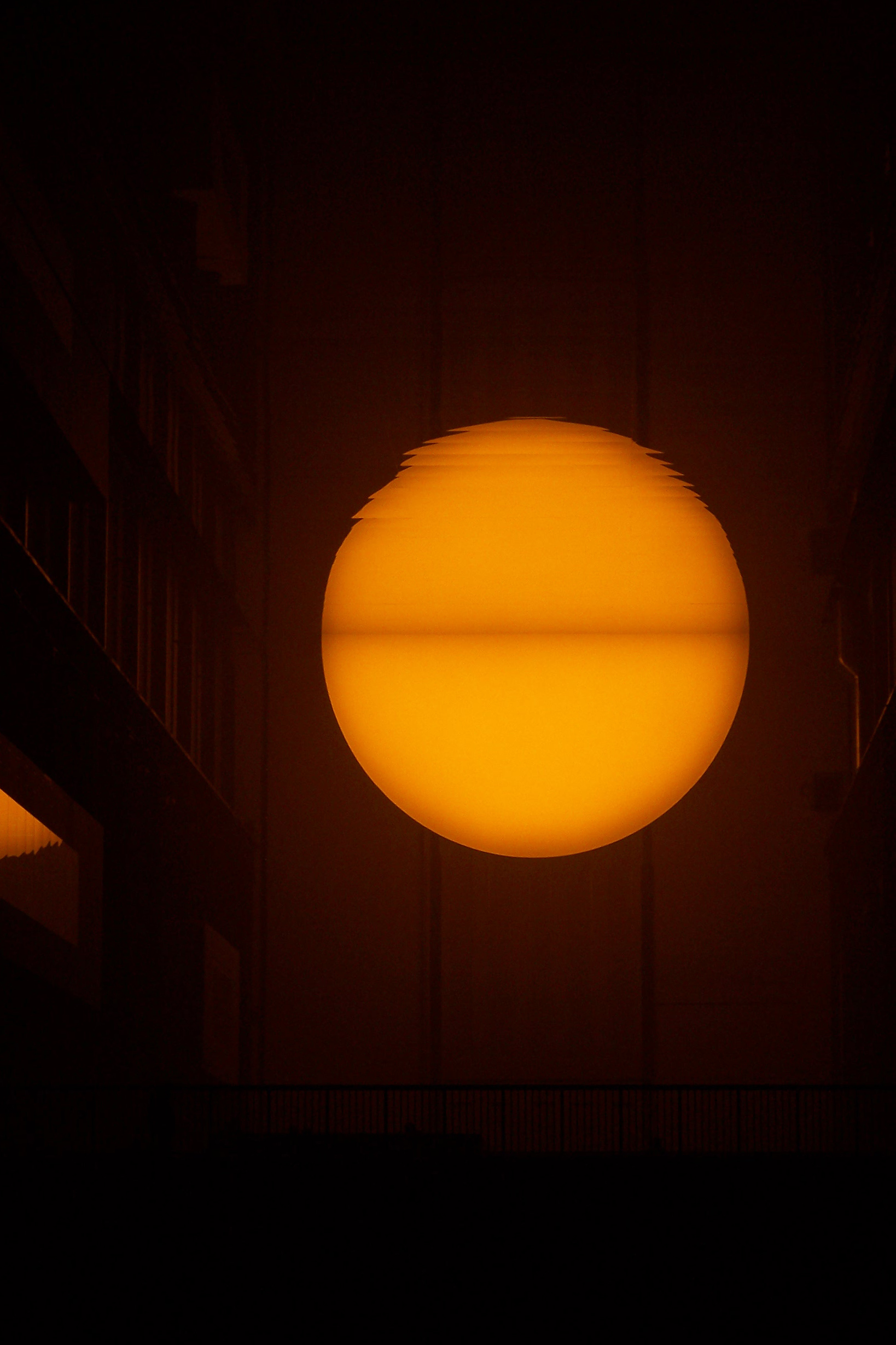 2004_01-08_Olafur-Eliasson_The-Weather-Project-[Tate-Modern]_6_Photograph_James-Bulley.jpg