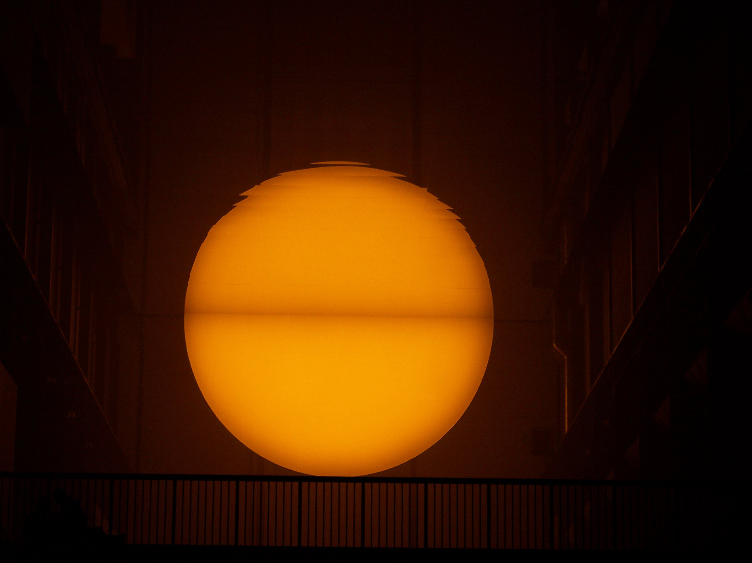 2004_01-08_Olafur-Eliasson_The-Weather-Project-[Tate-Modern]_7_Photograph_James-Bulley.jpg