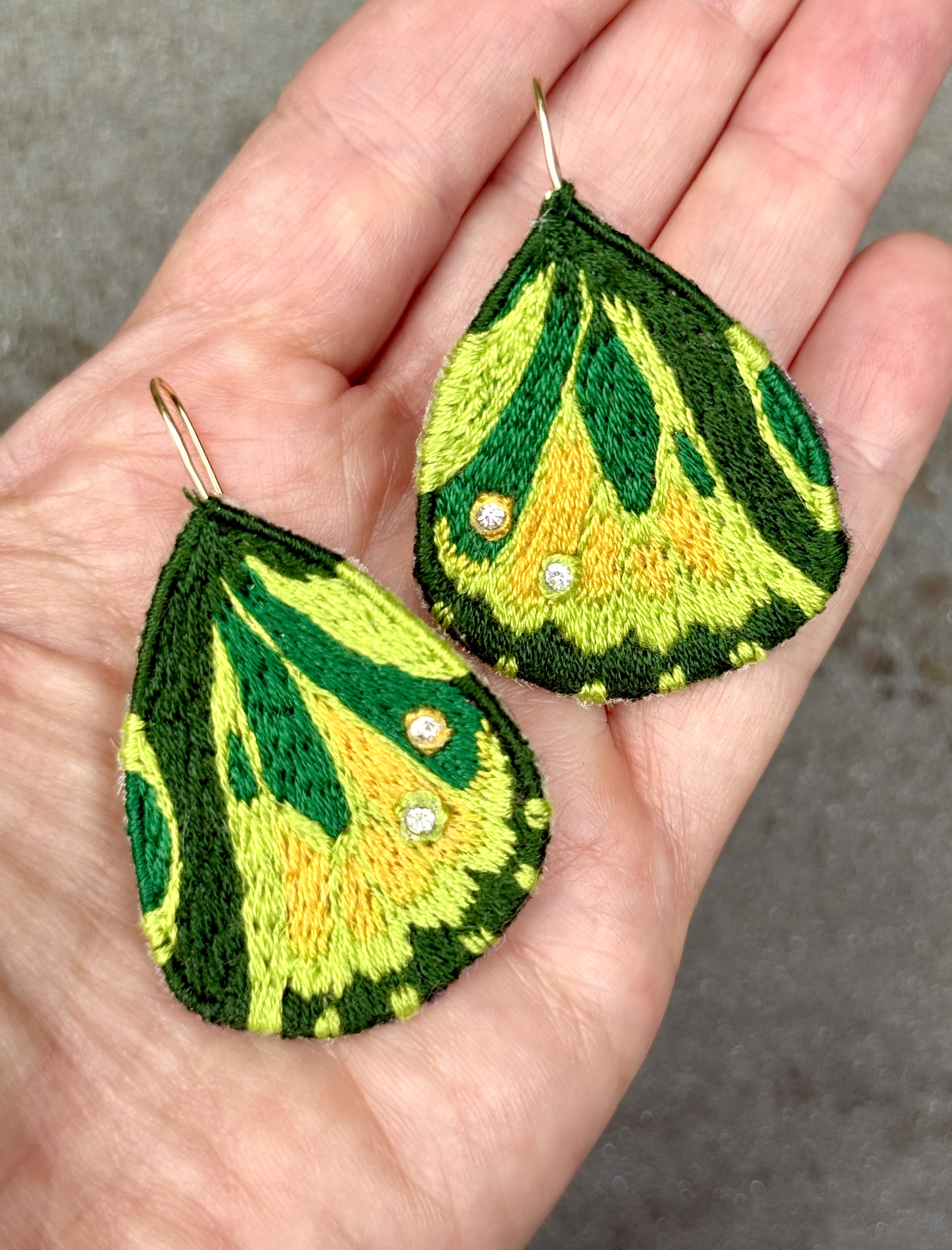 green earring facci 1.jpg