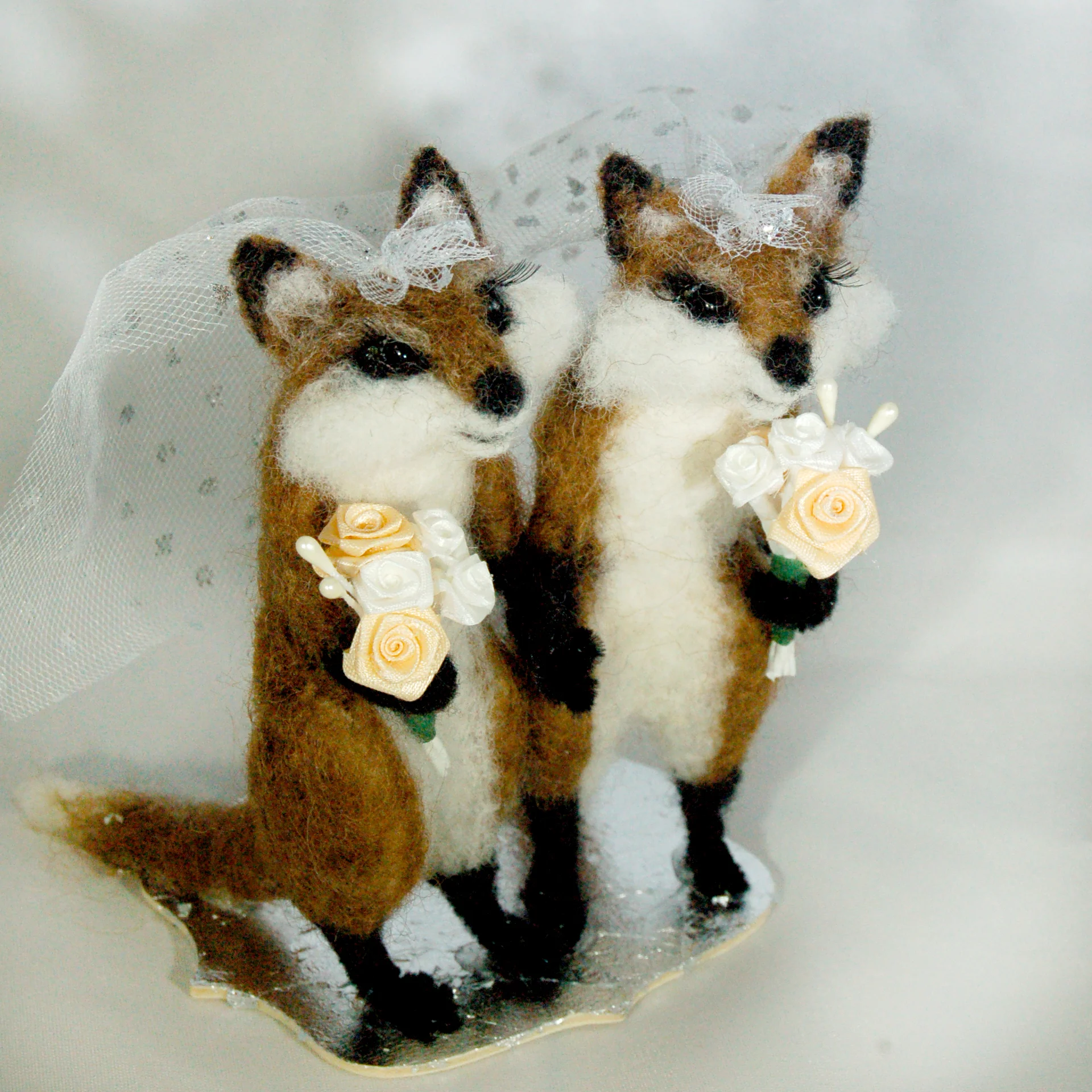 Fox cake topper wedding | Beachweddingtips.com