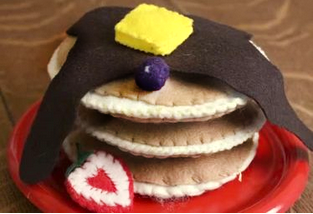 HOW TO MAKE FELT PANCAKES
