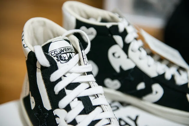 Comme Des Garcons PLAY x Converse Pro Leather Sneakers
