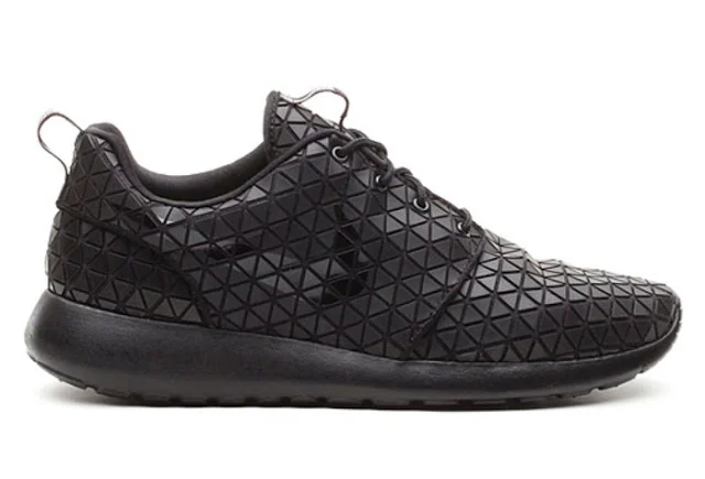 Pleats Please Meets Sneaker Culture - Nike Roshe Run Metric