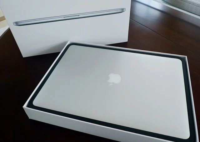 Nerd Lifestyle: Unboxing the Retina Macbook Pro 2012