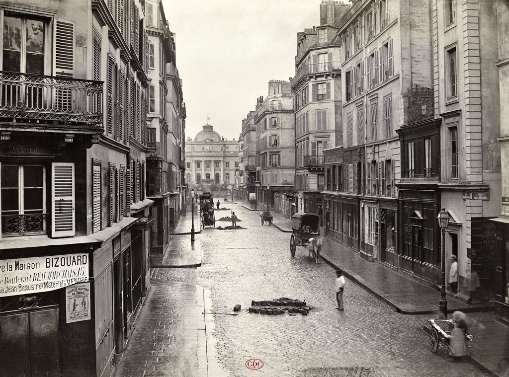 Charles Marville - rue de Constantine, de la rue d'Arcole, Île de la Cité, Paris IVe. 1865.