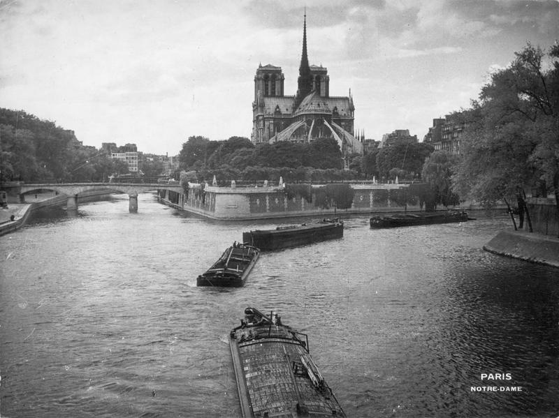Le Boyer Noël (1883-1967) Vue de la cathédrale Notre-Dame de Paris, du pont de l'archevêché, 1940 Crédits : Ministère de la Culture - Médiathèque du Patrimoine, Dist. RMN-Grand Palais Source: Lien
