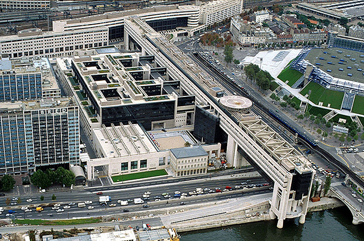 Ministère des Finances Architectes: Paul Chemetov et Borja Huidobro Source: Lien
