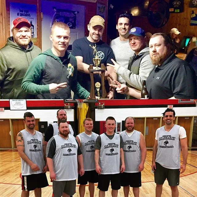 Back to Back Alumni Champs! 
#basketball #champs #110percent #underdog #belief #swoosh #bballlife #alumni #bball #feelsgoodtobetheking #dynastytalk