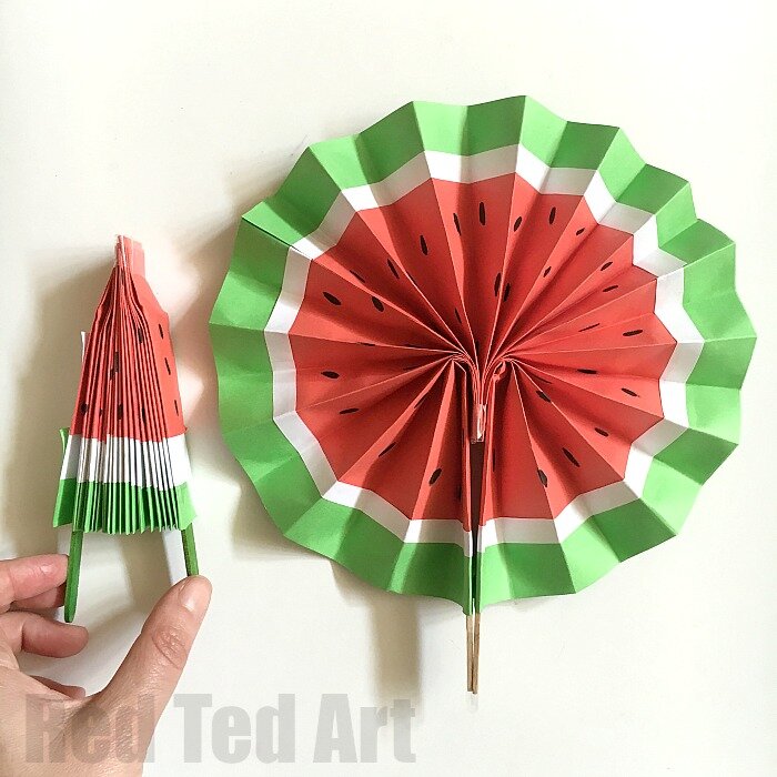 DIY-Paper-Fans-love-this-Melon-Fan-version-so-cute-Great-paper-toy-for-kids.-Great-for-popping-in-our-pocket-too.jpg