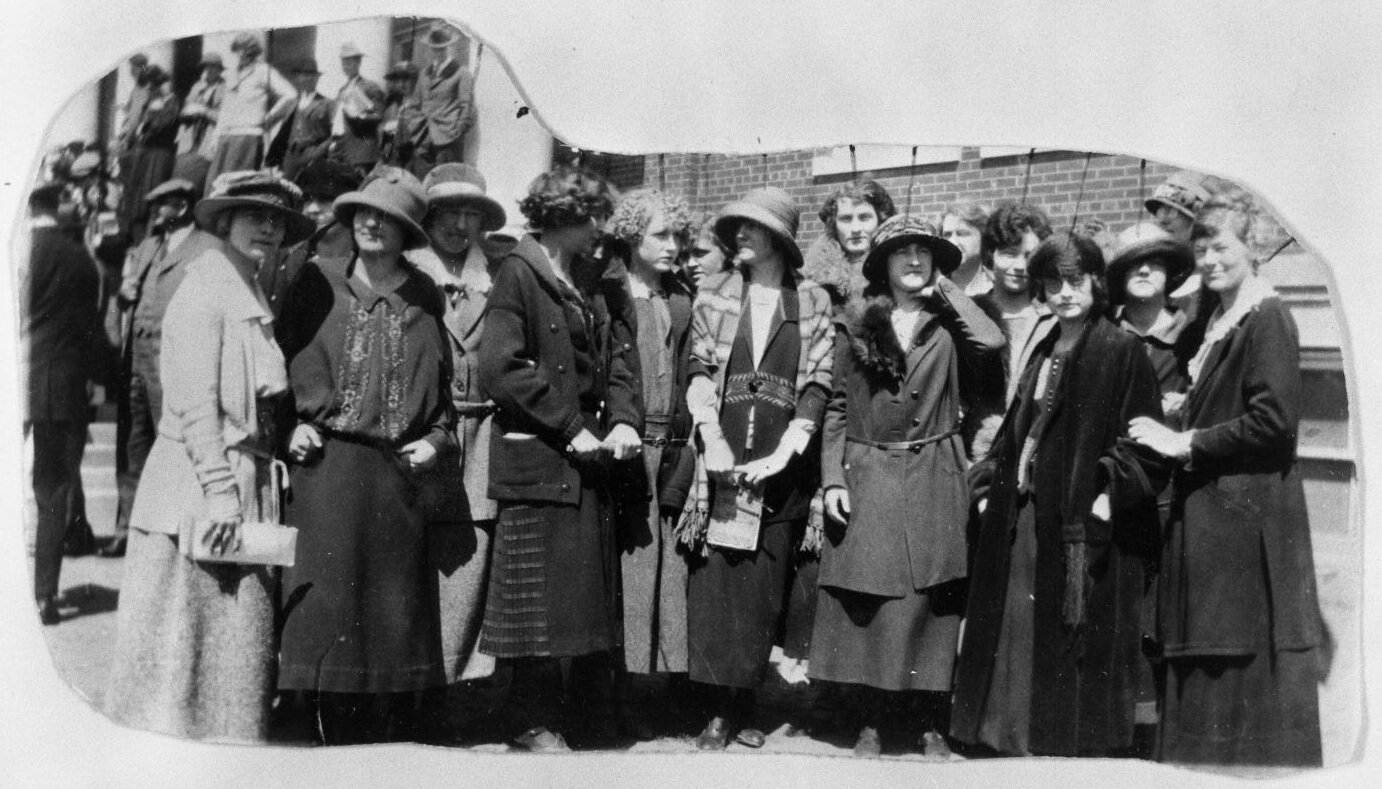  A women’s group poses for a photograph at Simmons College in Abilene. Their hats, coats, and short hairstyles were typical clothing for the very early 1920s in this region.    Women's Group, photograph, 1920~;( https://texashistory.unt.edu/ark:/6753