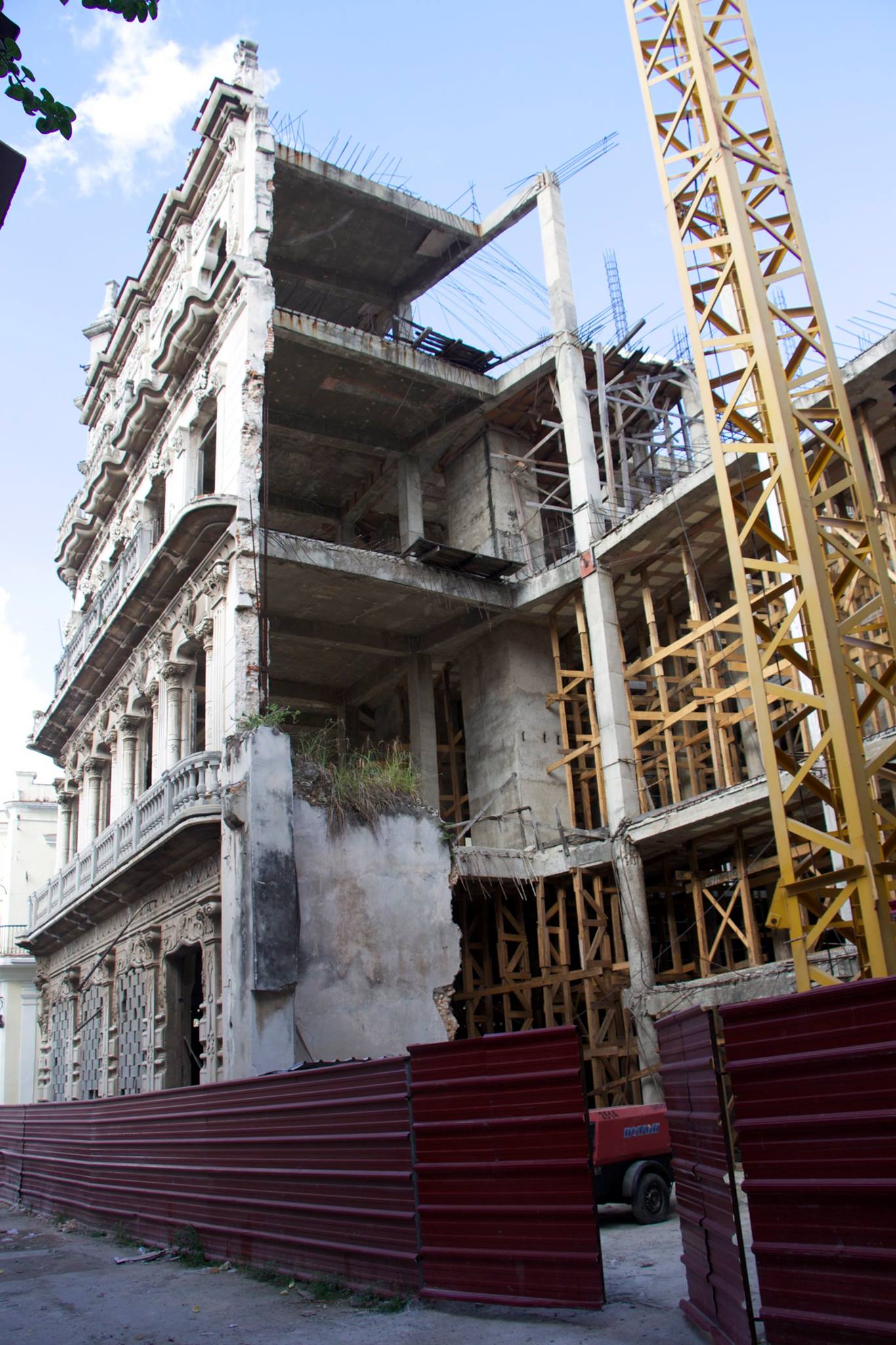   But most of these mansions have degraded into just facades. With the revolution, all of the wealthy left cuba, and so many beautiful buildings were left to decay without money for upkeep. The rich evacuated whole neighborhoods like Verdado, leaving