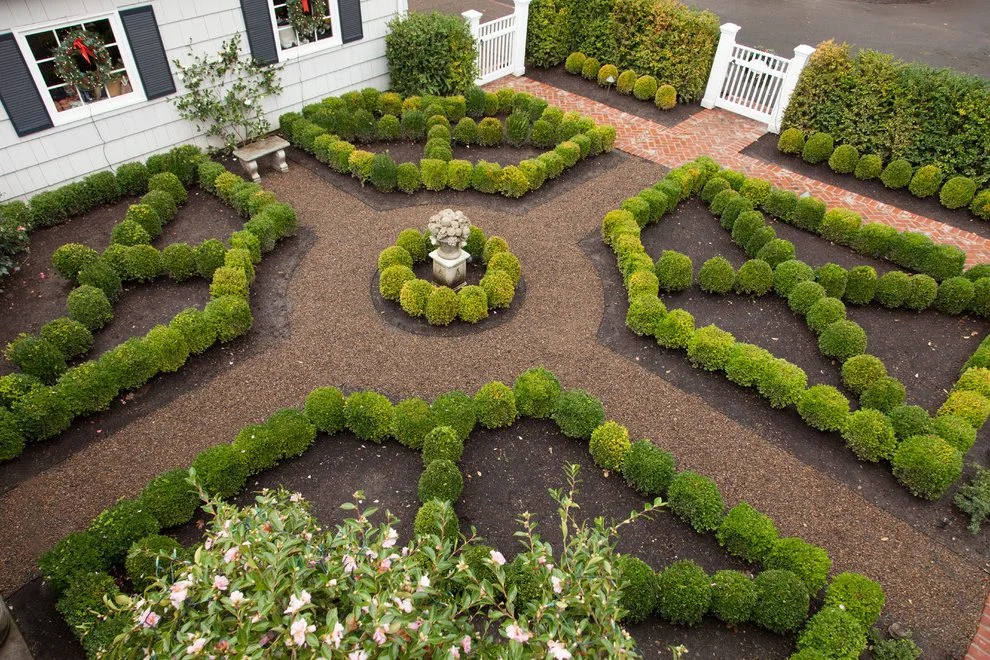 knot-garden-landscape-traditional-with-boxwood-traditional-pruning-tools.jpg