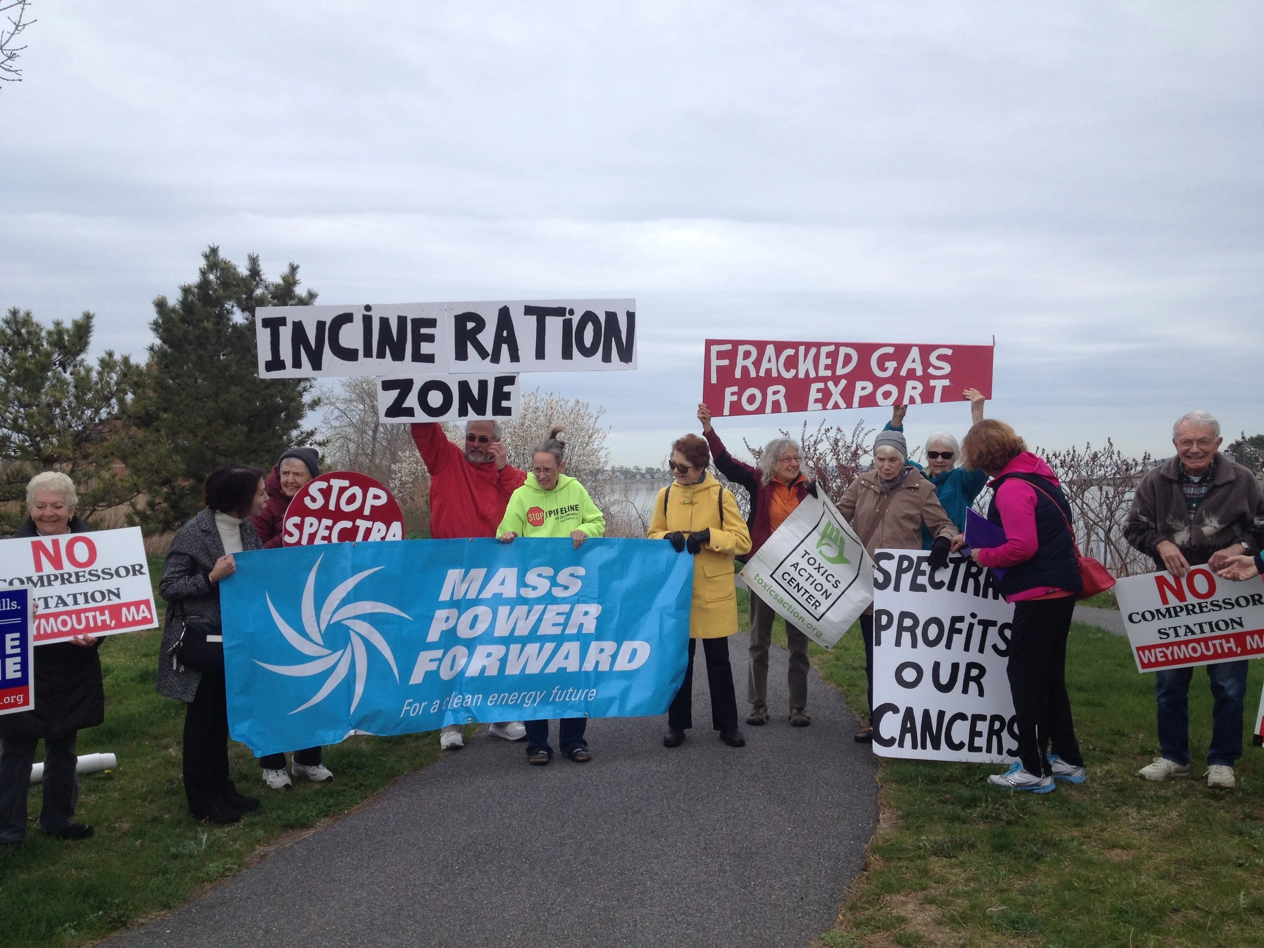 Activists Delay Pipeline Projects