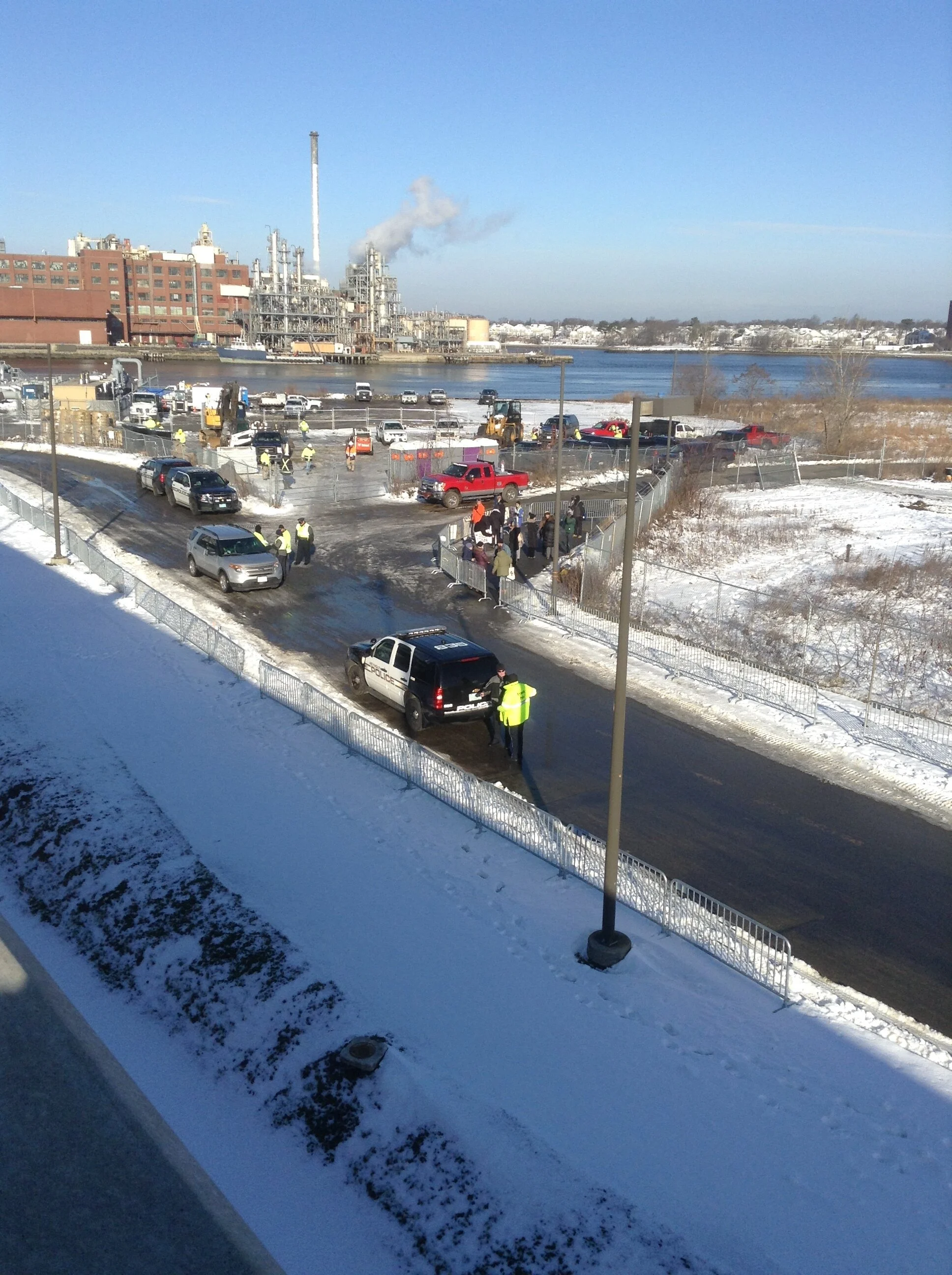 Peaceful motorcade action at the site [Video|