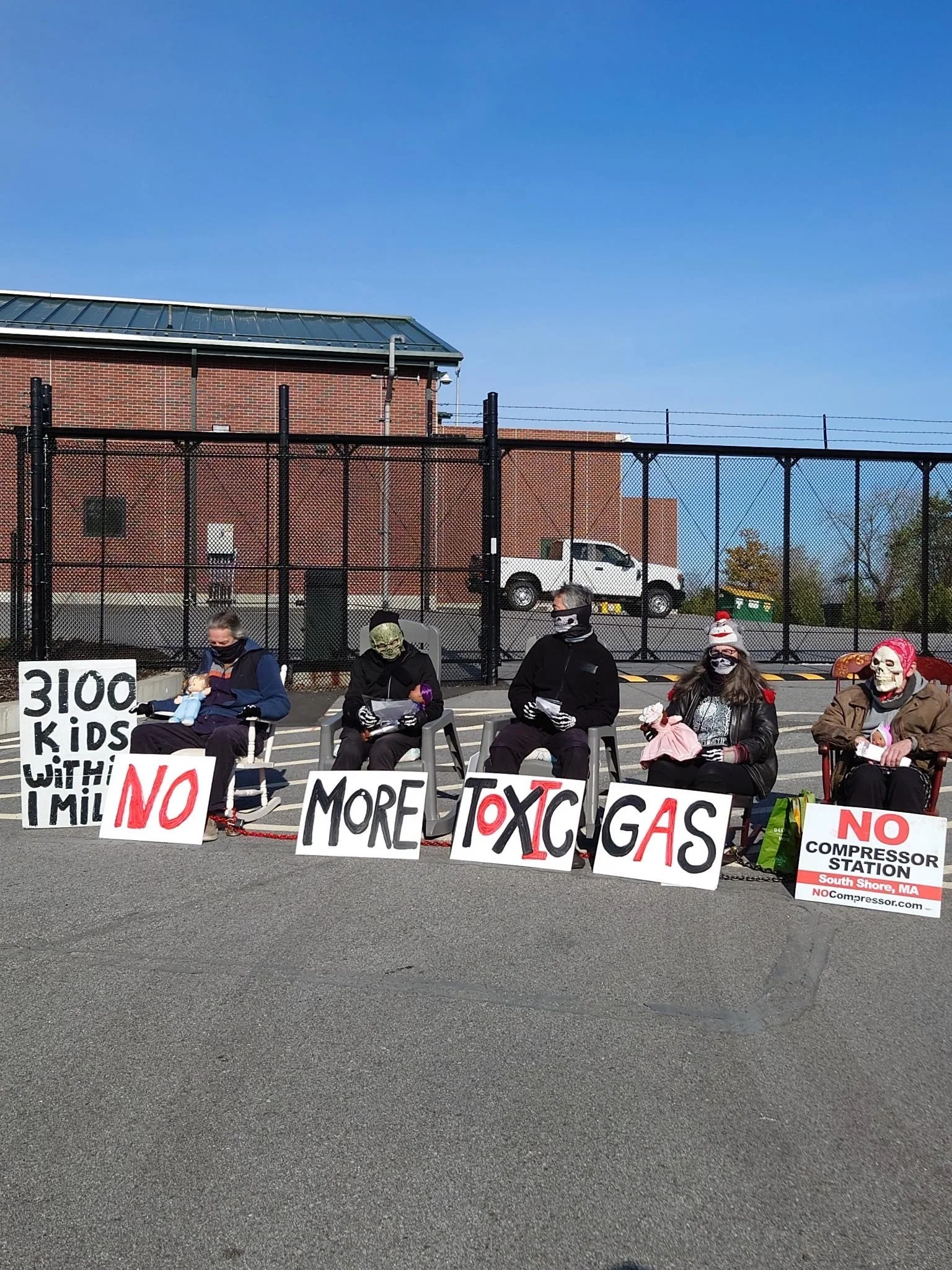 5 'Rockers for the Future' block gate to the compressor station