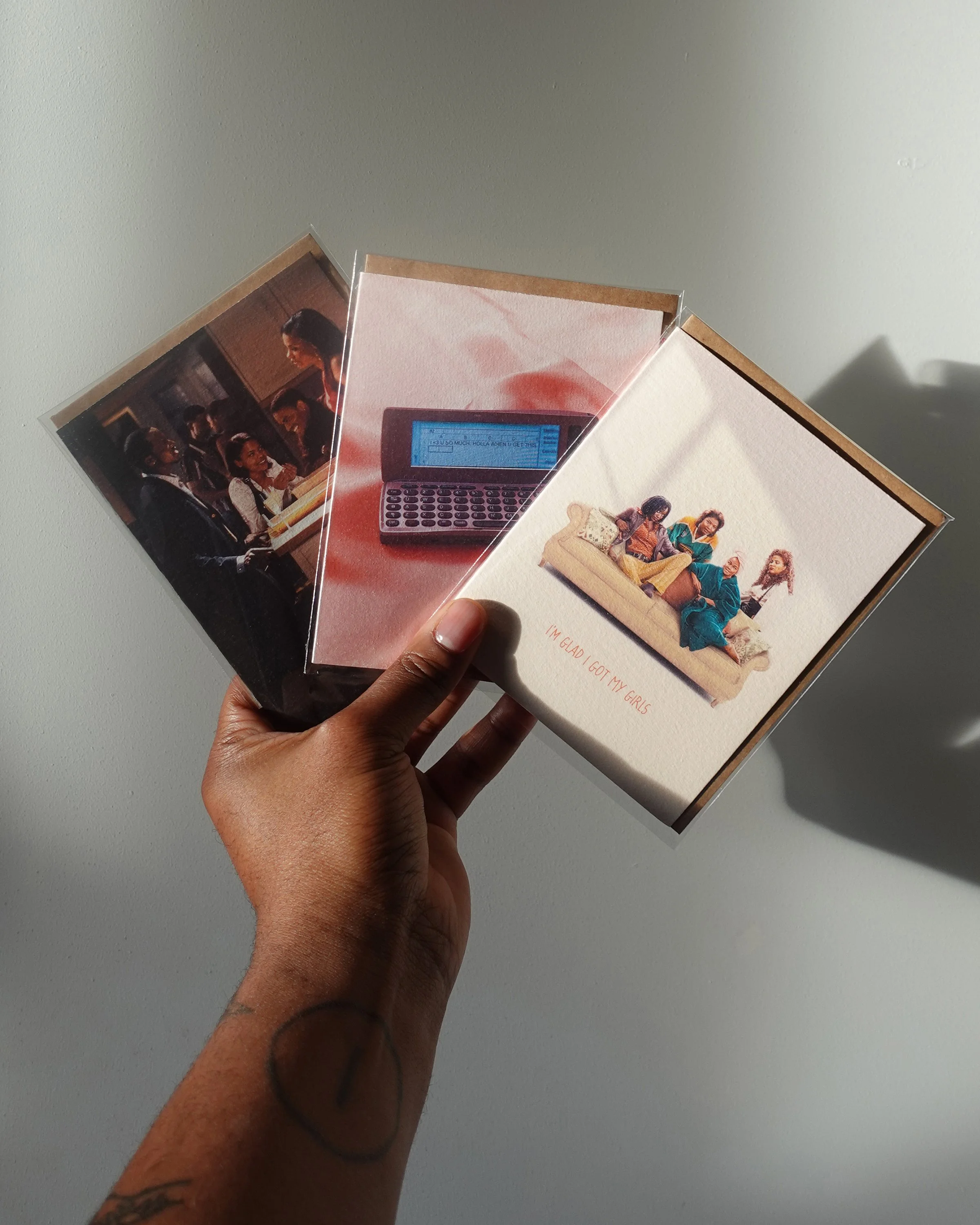 CARD_PROMOSPOSTCARDS IV HANDS.jpg