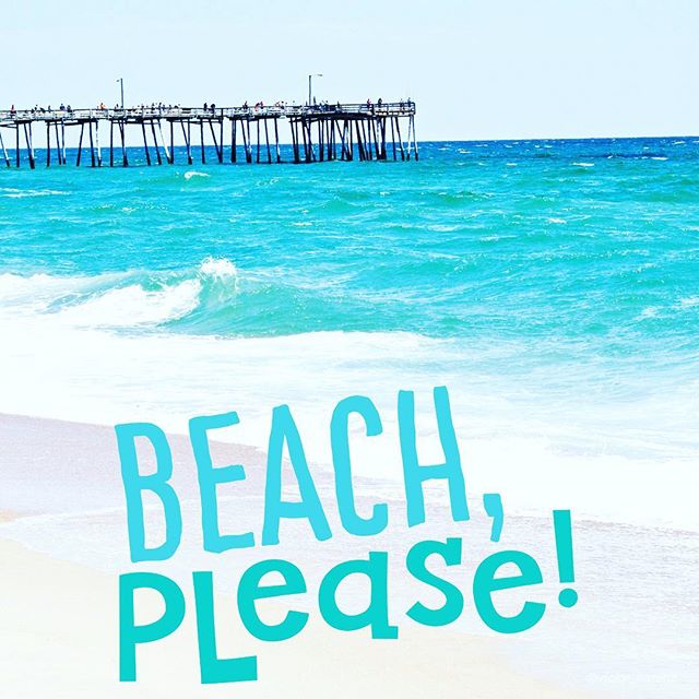 Anyone else missing the summer?⠀
#fallishere #missingsummer #beachplease #goodwholesomefun #snailmail #greetingcards #beach