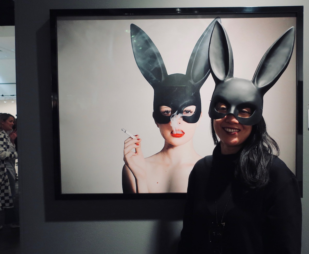 LA Art Show 2018 with (xtinexs) Nik Sin in front of Tyler Shields piece at Samual Lynne Galleries