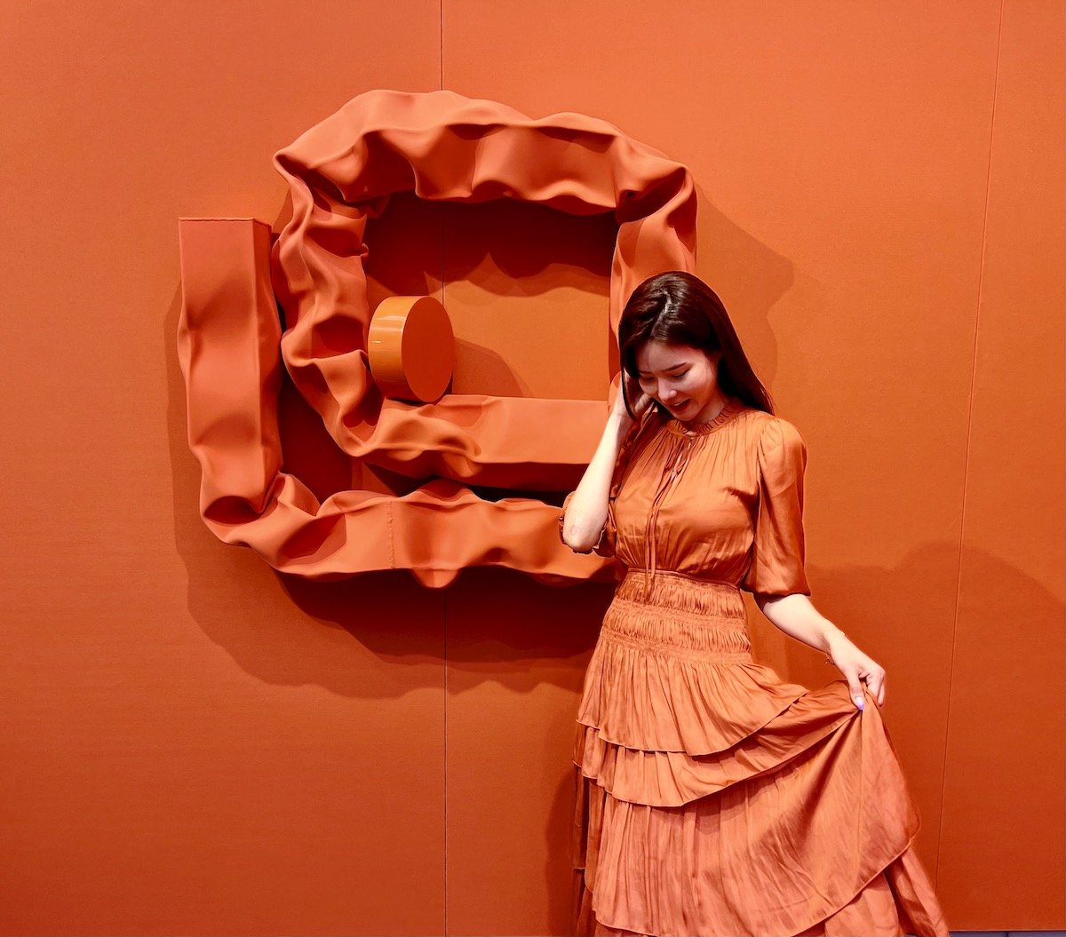 Spotted at Frieze NYC with Chloe Kim (mini1213) in front of Carol Bove’s sculpture at David Zwirner Gallery