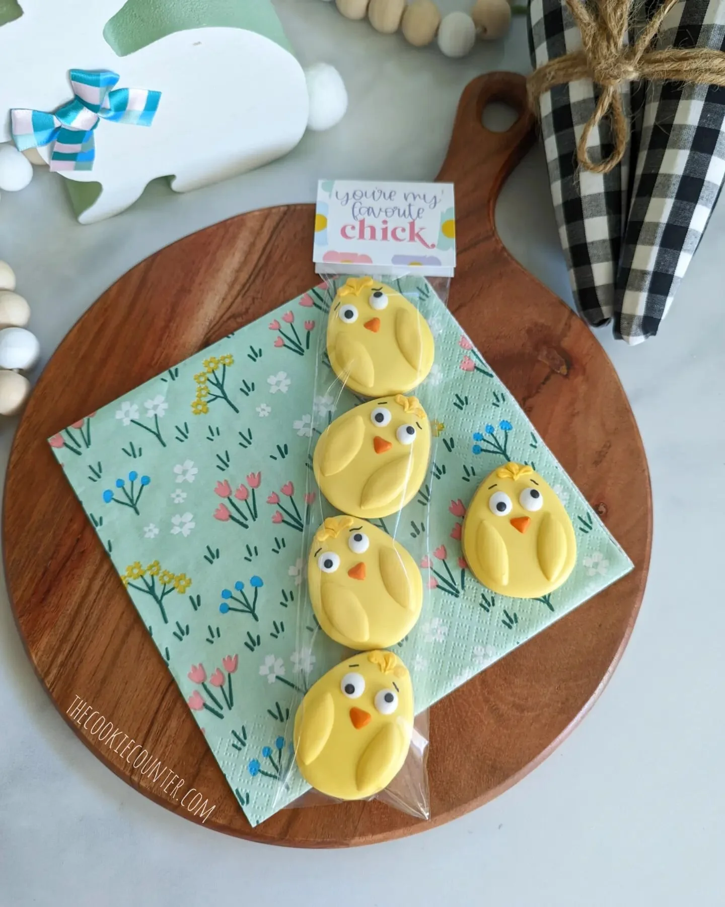 Your favorite cookie chick (me!) Is turning  35 today 🥳 Gotta take the hubs to chemo and then we'll be spending the rest of the day eating delicious food and enjoying the sunny weather ☀️😎

Don't forget to enter my giveaway on my previous post 📝